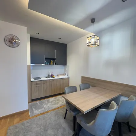 Zlatni Javor 211 Appartement